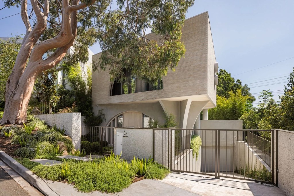 exterior of sculptural brick home in Melbourne