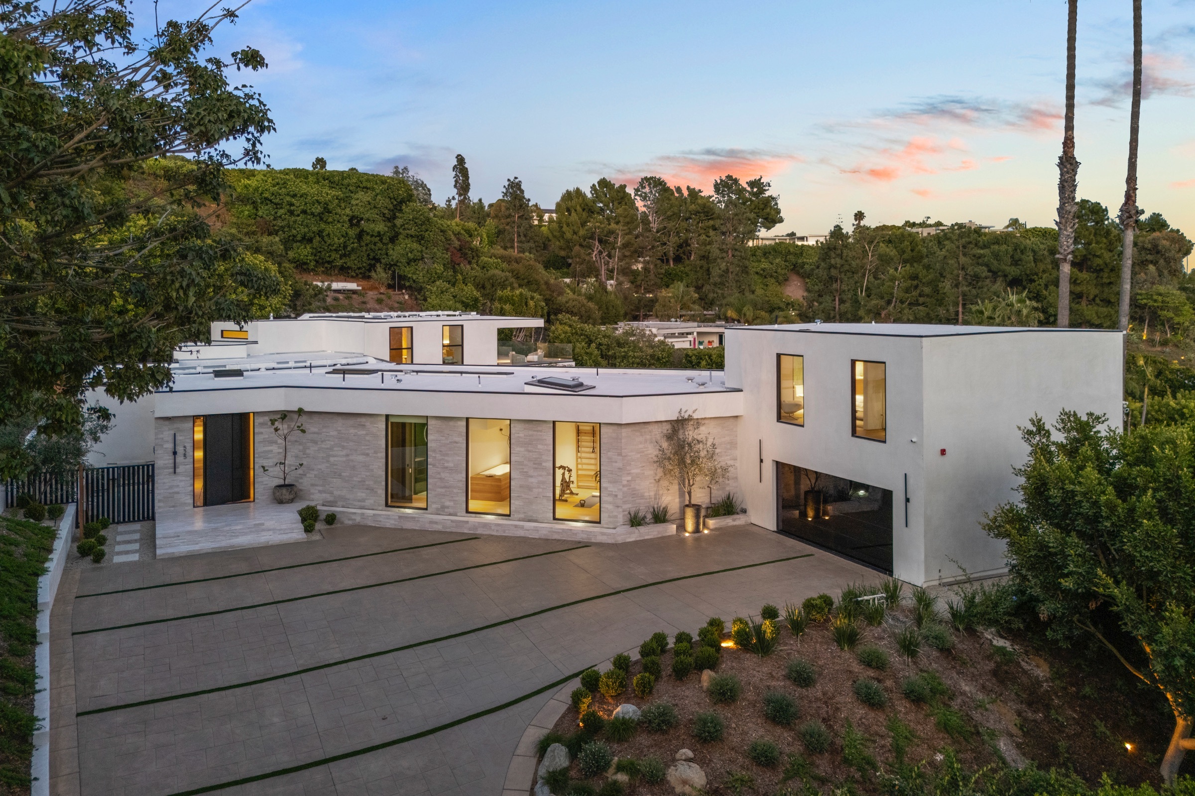 exterior of contemporary Beverly Hills home