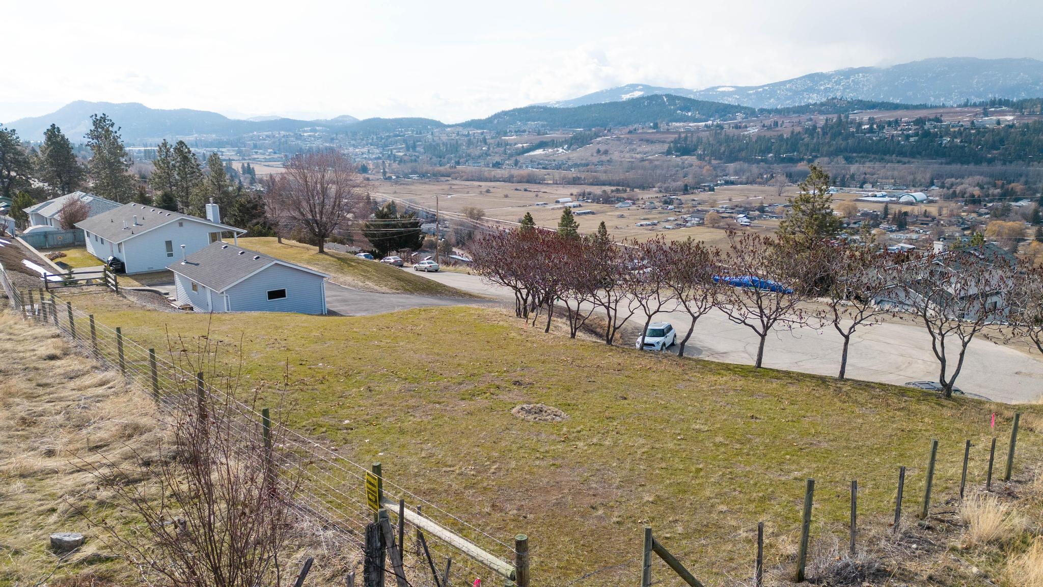 11487 Darlene Road, Lake Country, British Columbia  V4V 1Y4 - Photo 3 - 10329878